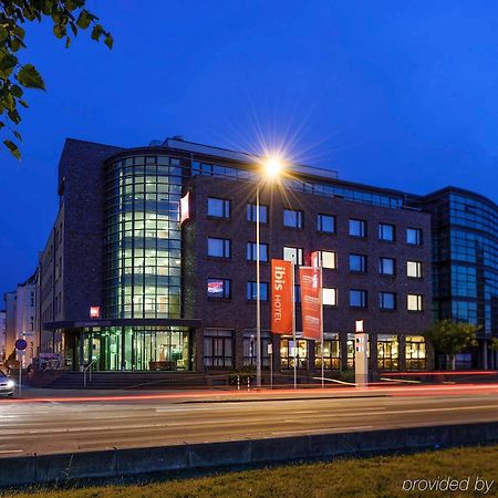 Ibis Rostock Am Stadthafen Exterior foto