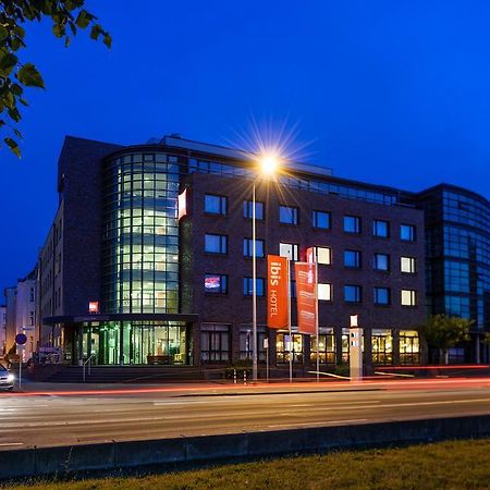 Ibis Rostock Am Stadthafen Exterior foto