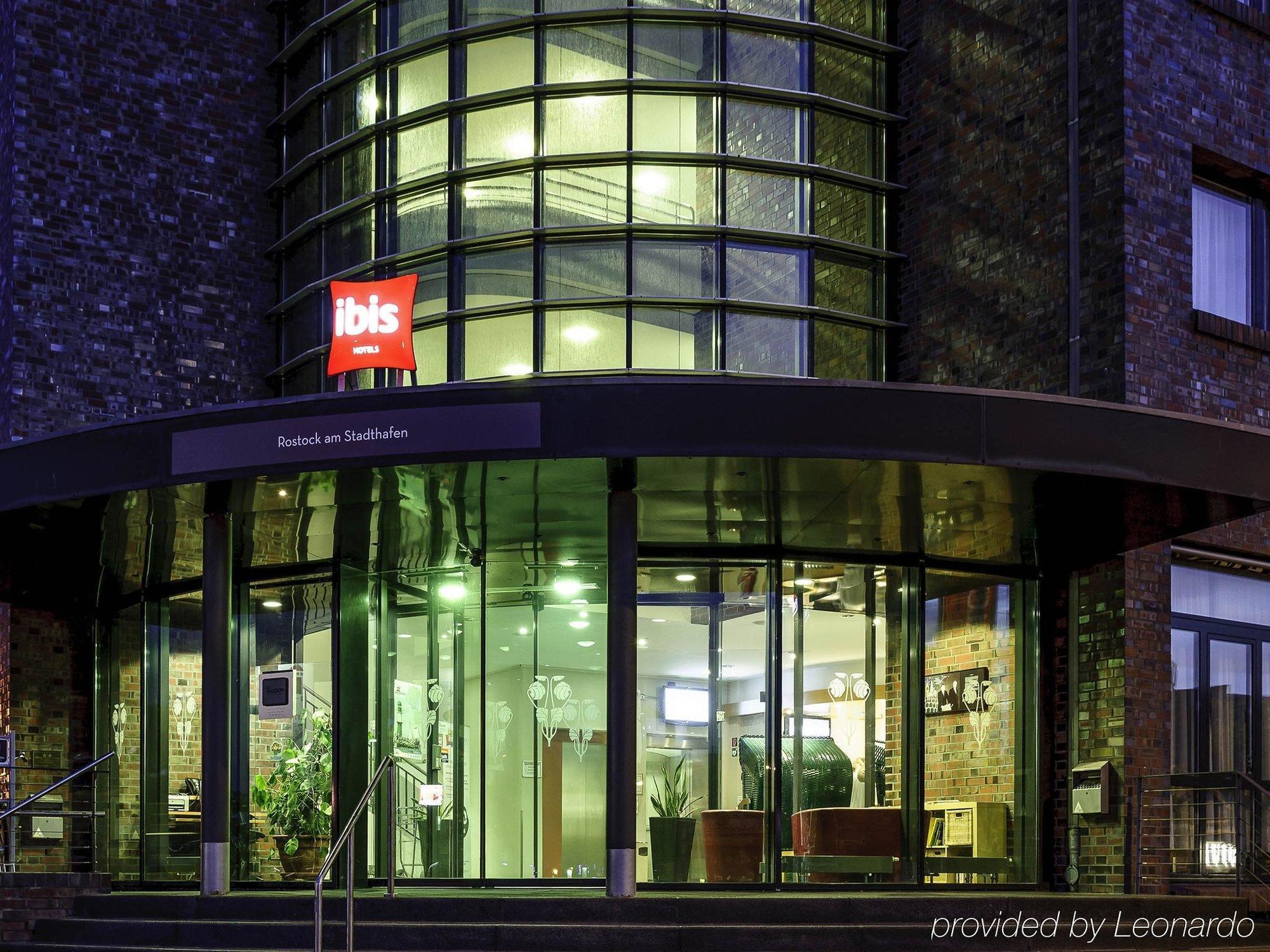 Ibis Rostock Am Stadthafen Exterior foto